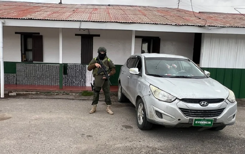 Carabineros del Retén Chucuyo detuvo a ciudadano boliviano por contrabando de cigarrillos en la Ruta 11-CH